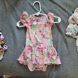 Little bum bums unicorn twirl